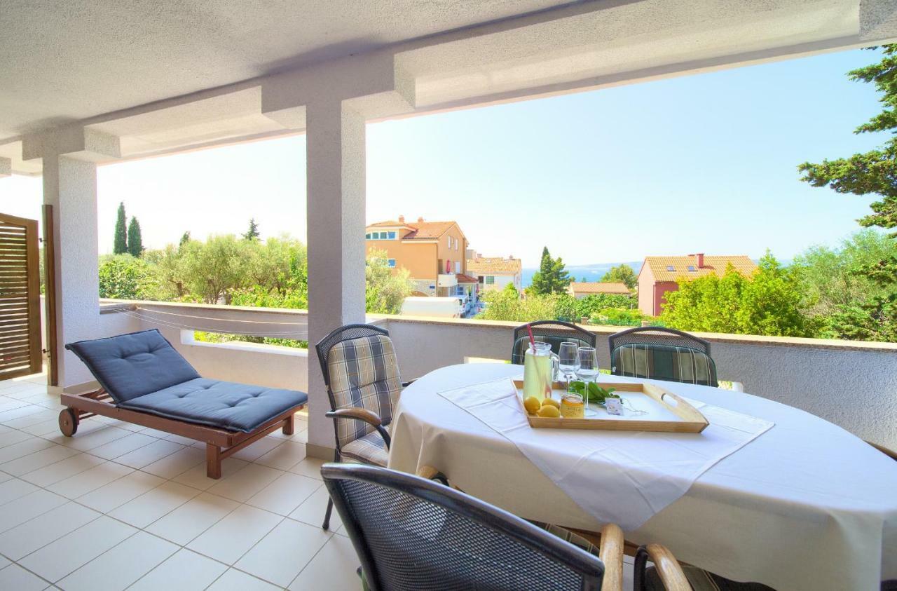 Apartments Loncar Krk Town Exterior foto